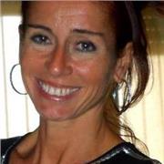 insegnante madrelingua francese, con esperienza pluriennale nell'ambito dell'insegnamento, paziente, dolce e comprensiva